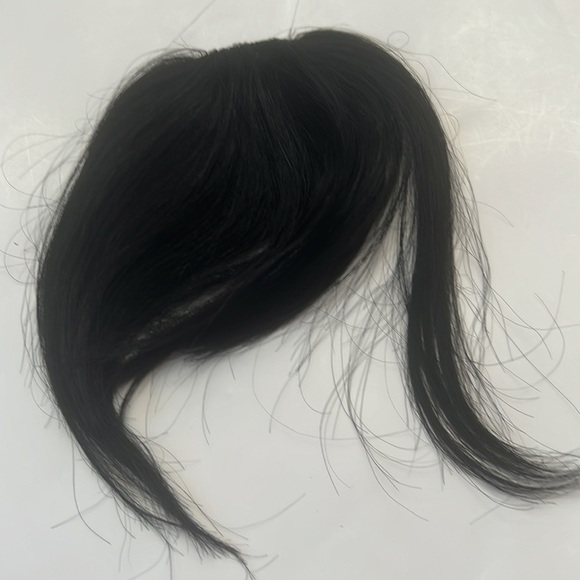 Synthetic Hairpieces False Clip-In Bangs - Picture 5 of 5